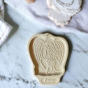 Longaberger Pottery 1995 Angel Series “Love” Stone Baking Cookie Mold